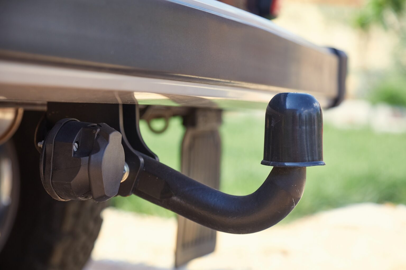 Tow bar fitting Commercial Vehicle Contracts
