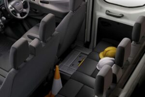 Image of the crew cab Transit dropside