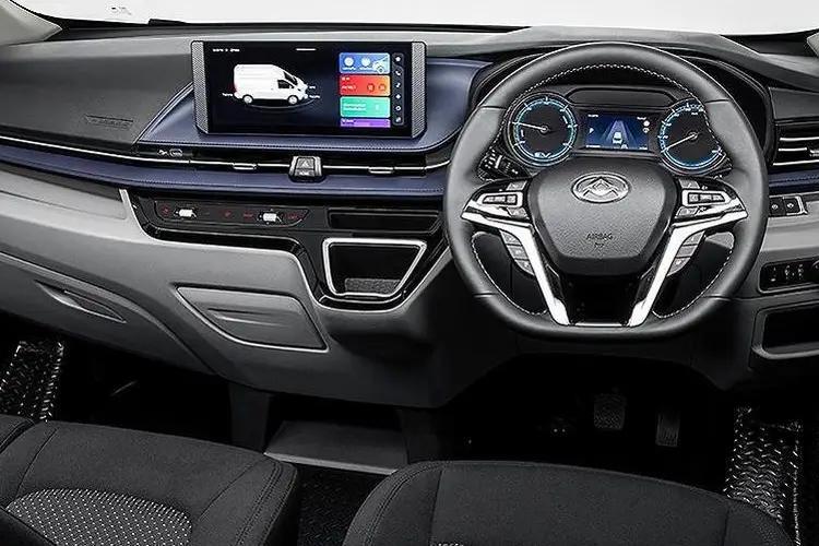 Maxus Deliver 7 cabin view image
