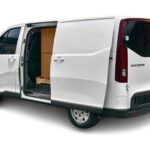 Maxus medium van rear view image
